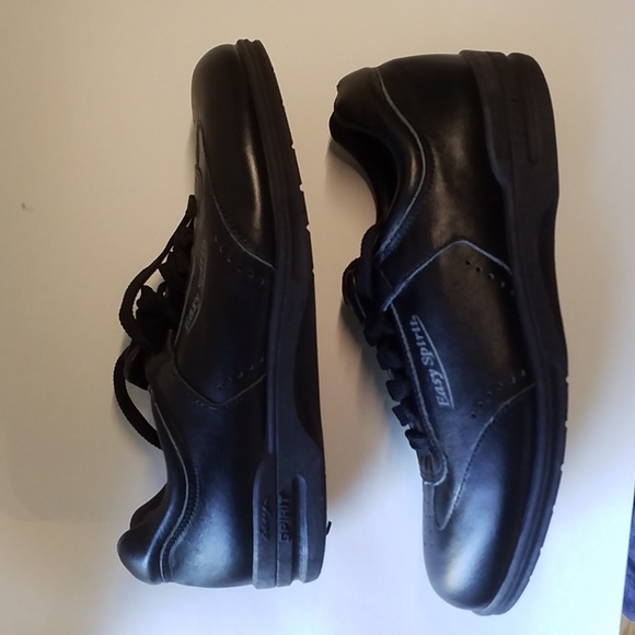 EASY SPIRIT WALKING SHOE NWT Black Leather 6 1/2 Vintage - Picture 5 of 6